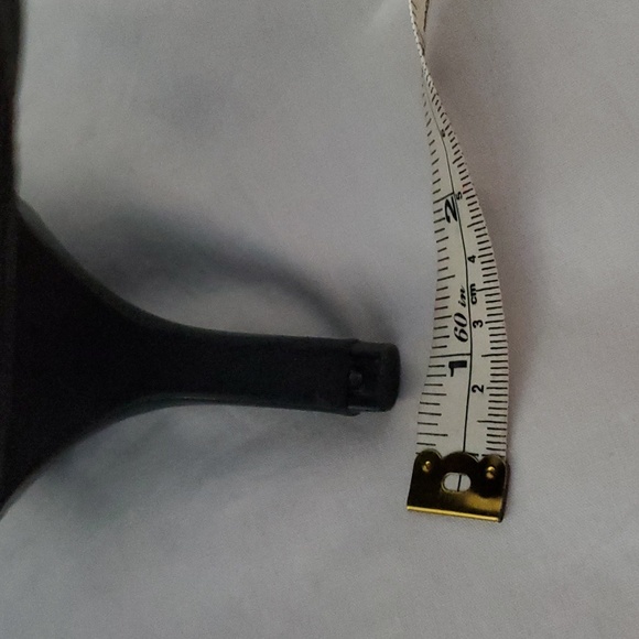 : Size 9 1/2 Time and Tru black Classic ladies  pumps heels - Picture 11 of 11